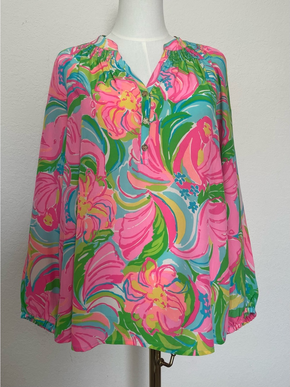 Lilly Pulitzer Elsa Silk Blouse in “So A Peeling “ XS